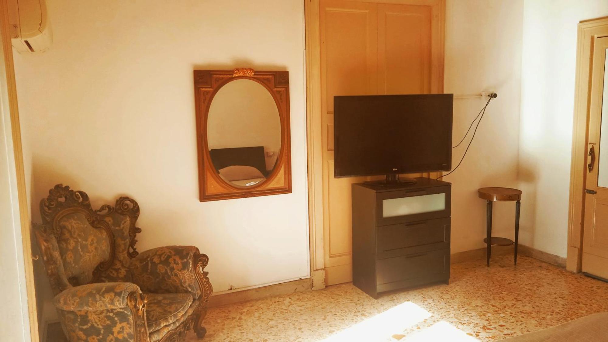 Bed And Books Bed & Breakfast Catania Bagian luar foto