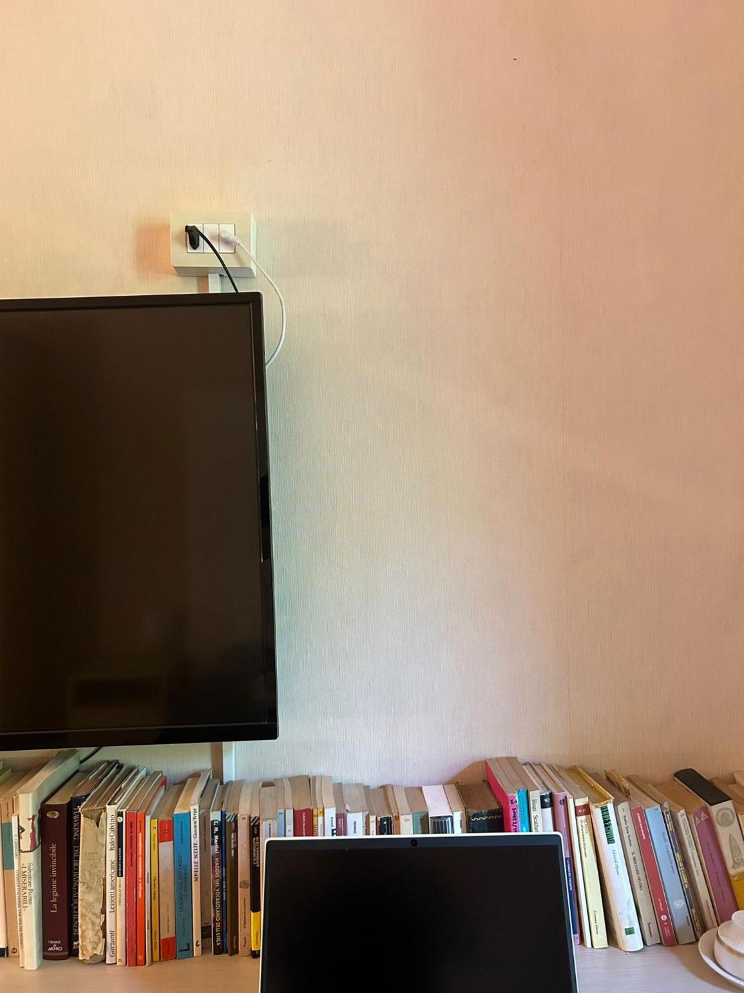 Bed And Books Bed & Breakfast Catania Bagian luar foto