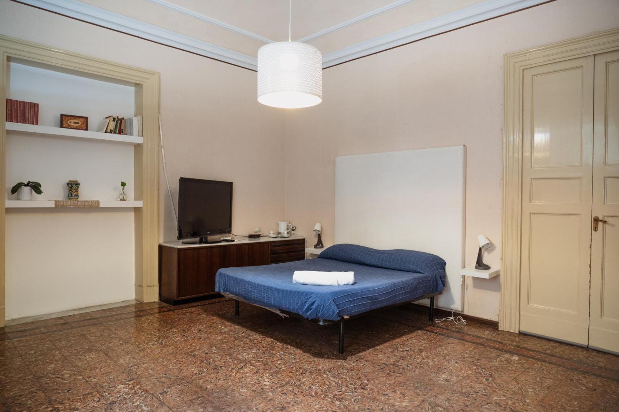 Bed And Books Bed & Breakfast Catania Bagian luar foto