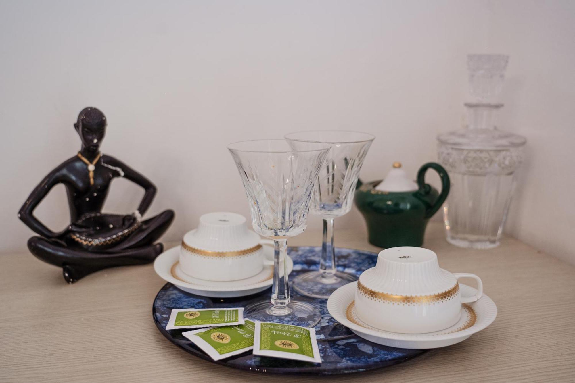 Bed And Books Bed & Breakfast Catania Bagian luar foto