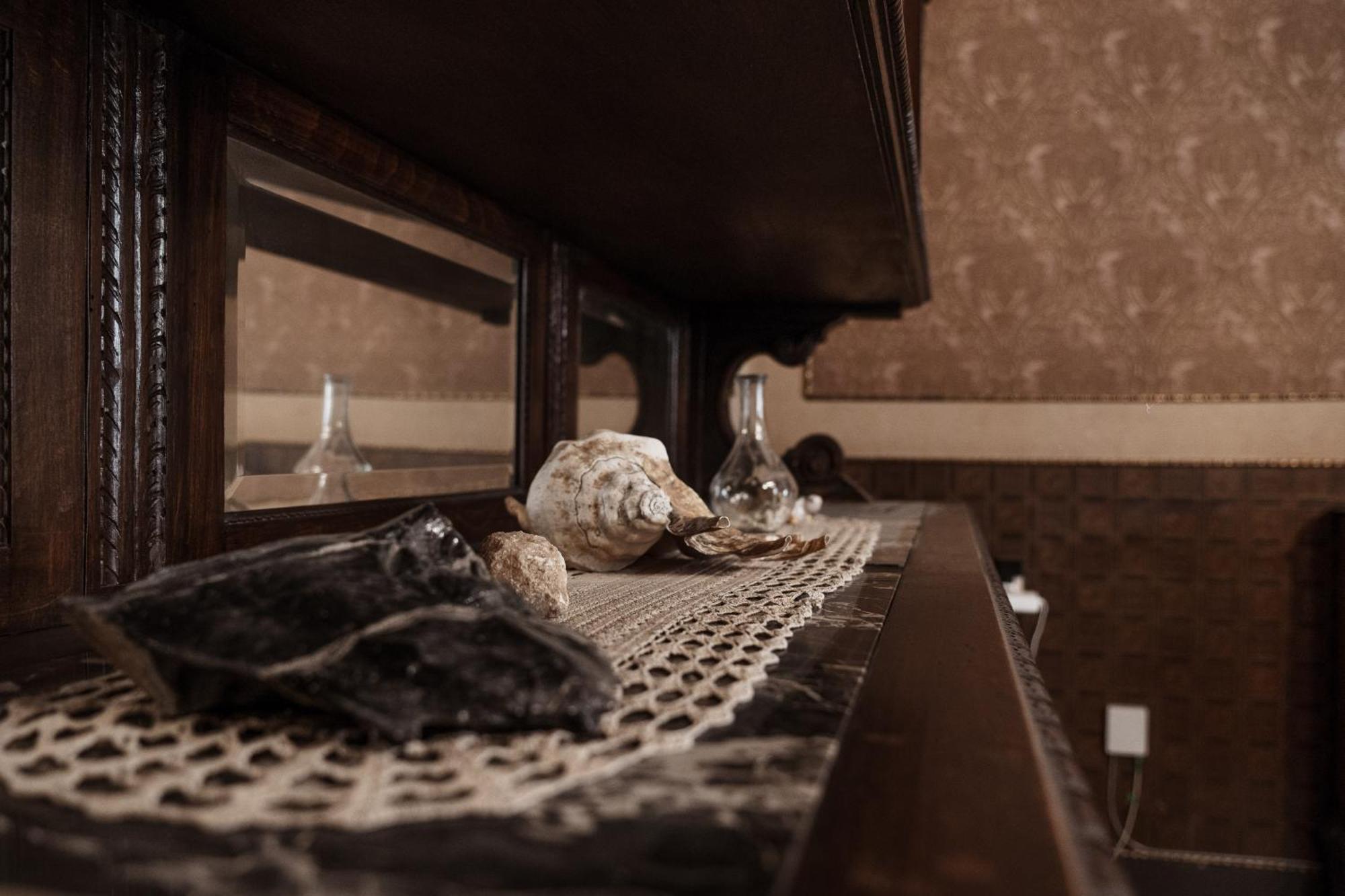 Bed And Books Bed & Breakfast Catania Bagian luar foto