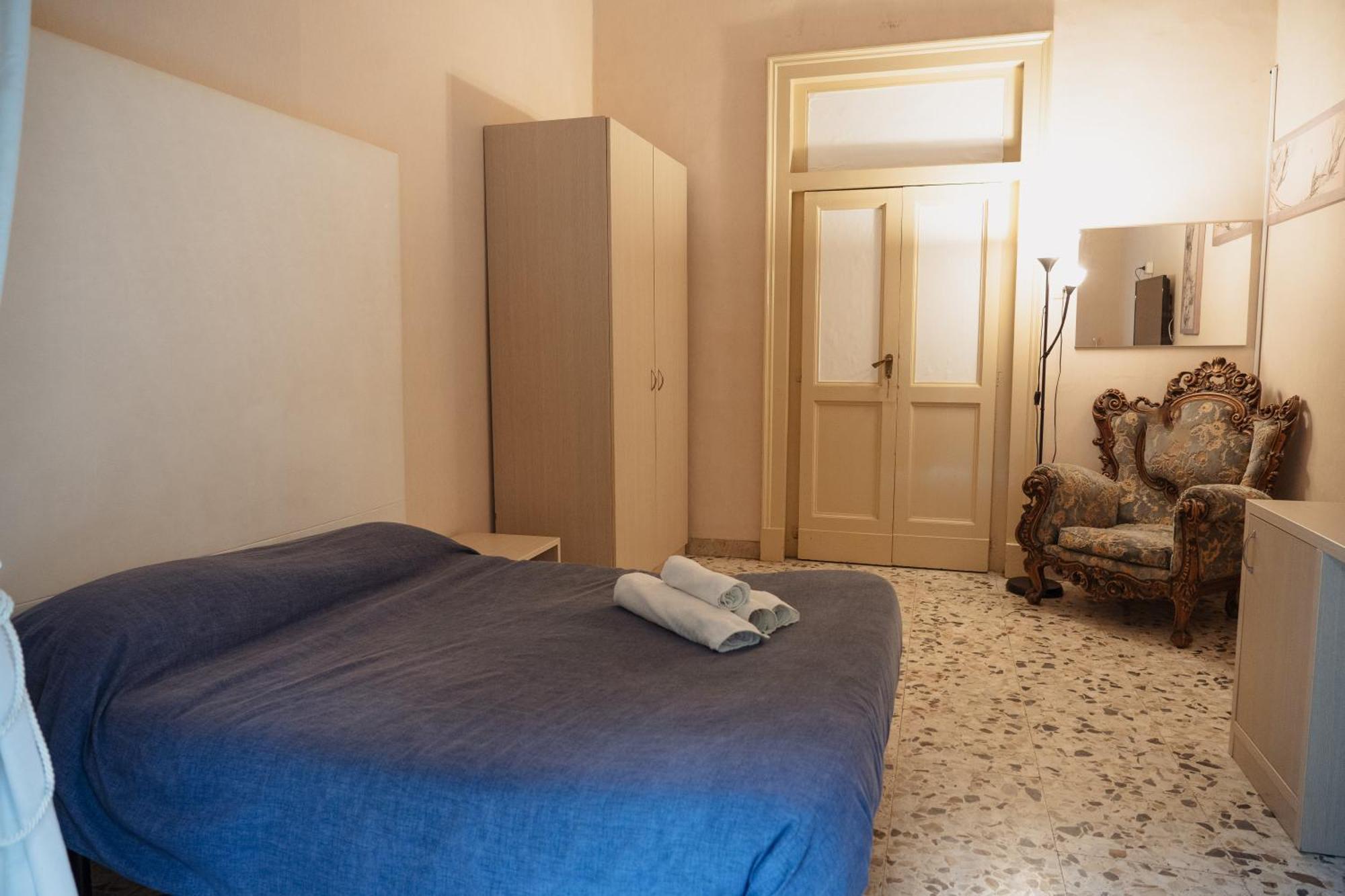 Bed And Books Bed & Breakfast Catania Bagian luar foto